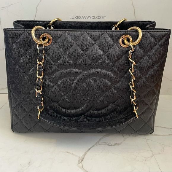 CHANEL Handbags - CHANEL GST Tote